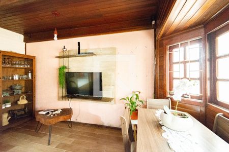 Casa à venda com 2 quartos, 105m² em Mato Grande, Canoas