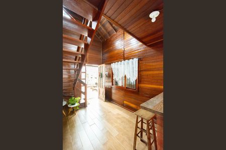 Casa à venda com 2 quartos, 105m² em Mato Grande, Canoas