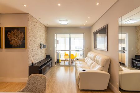 Sala  de apartamento à venda com 3 quartos, 77m² em Vila Pirajussara, Osasco