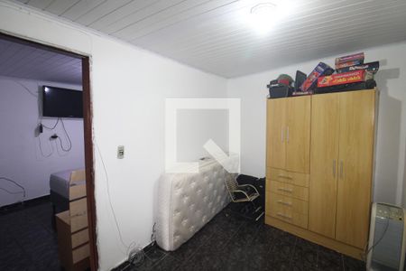 Quarto 2 de casa para alugar com 2 quartos, 90m² em Jardim Guarani, São Paulo