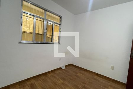 Quarto de casa para alugar com 2 quartos, 300m² em Jardim Vinte E Cinco de Agosto, Duque de Caxias