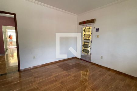 Sala de casa para alugar com 2 quartos, 300m² em Jardim Vinte E Cinco de Agosto, Duque de Caxias
