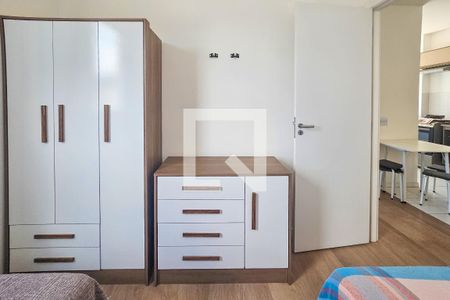 Quarto 1 de apartamento para alugar com 2 quartos, 47m² em Parque Enseada, Guarujá