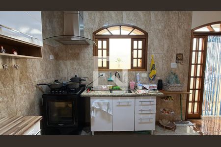 Casa à venda com 3 quartos, 137m² em Belém, São Paulo