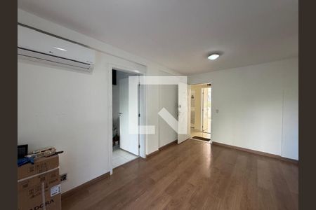 Sala de apartamento para alugar com 2 quartos, 55m² em Taquara, Rio de Janeiro