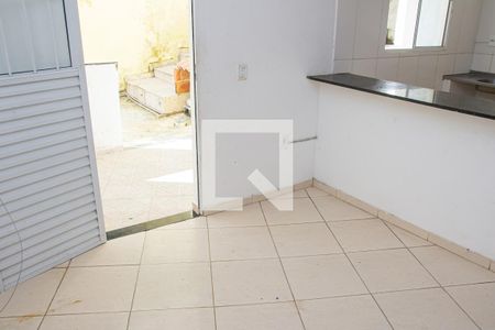 Sala de casa para alugar com 2 quartos, 70m² em Cosmos, Rio de Janeiro