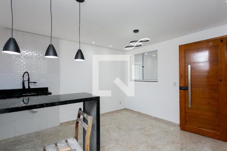 Sala / Cozinha  de apartamento para alugar com 2 quartos, 40m² em Vila Campanela, São Paulo