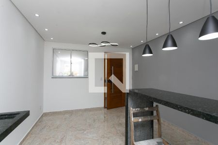 Sala / Cozinha  de apartamento para alugar com 2 quartos, 40m² em Vila Campanela, São Paulo