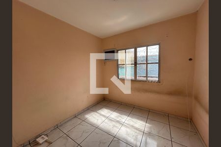 Quarto de casa para alugar com 1 quarto, 60m² em Cabuís, Nilópolis