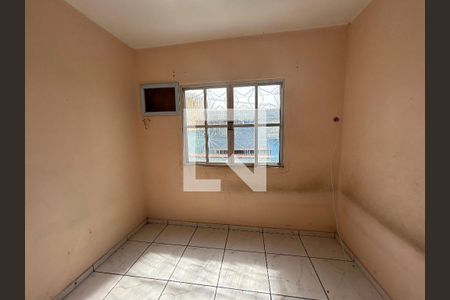 Quarto de casa para alugar com 1 quarto, 60m² em Cabuís, Nilópolis