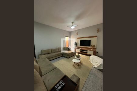 Sala de casa para alugar com 2 quartos, 360m² em Moquetá, Nova Iguaçu