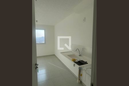 Sala/cozinha de apartamento para alugar com 2 quartos, 32m² em Jardim Soares, São Paulo