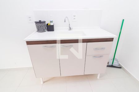 Sala/Cozinha de apartamento para alugar com 2 quartos, 32m² em Jardim Soares, São Paulo