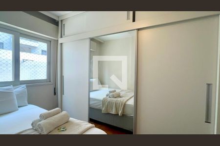 Quarto 1 de apartamento à venda com 2 quartos, 55m² em Pinheiros, São Paulo