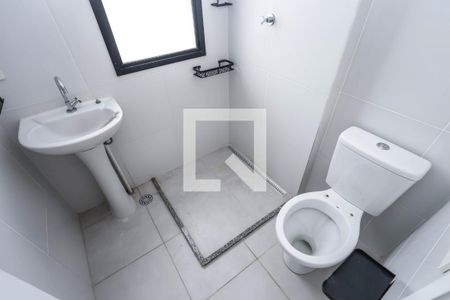 Banheiro de kitnet/studio para alugar com 1 quarto, 28m² em Sacomã, São Paulo