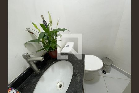 Lavabo de casa de condomínio para alugar com 2 quartos, 85m² em Chácara Ondas Verdes, Cotia
