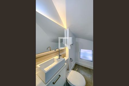 Lavabo de casa à venda com 3 quartos, 180m² em Mooca, São Paulo