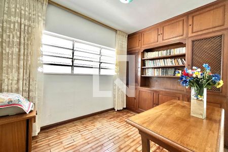 Quarto 5 de casa à venda com 5 quartos, 250m² em Vila Alexandria, São Paulo