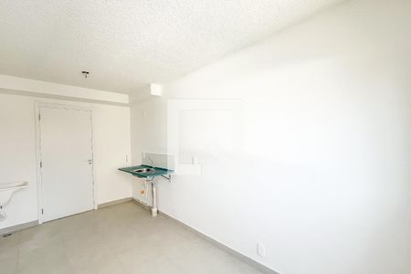 Sala/Cozinha de apartamento para alugar com 1 quarto, 25m² em Parque Industrial Tomas Edson, São Paulo