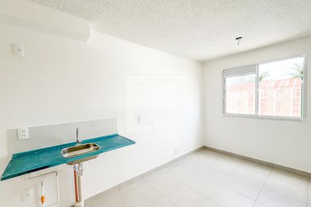 Sala/Cozinha de apartamento para alugar com 1 quarto, 25m² em Parque Industrial Tomas Edson, São Paulo
