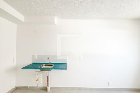 Sala/Cozinha de apartamento para alugar com 1 quarto, 25m² em Parque Industrial Tomas Edson, São Paulo