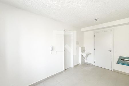 Sala/Cozinha de apartamento para alugar com 1 quarto, 25m² em Parque Industrial Tomas Edson, São Paulo