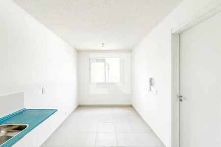 Sala/Cozinha de apartamento para alugar com 1 quarto, 25m² em Parque Industrial Tomas Edson, São Paulo