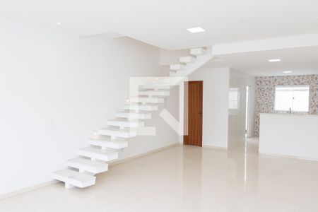 Sala de casa para alugar com 2 quartos, 94m² em Guaratiba, Rio de Janeiro