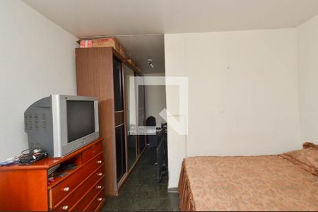 Quarto 2 de casa à venda com 4 quartos, 185m² em Sagrada Família, Belo Horizonte