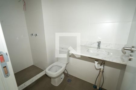 Banheiro de apartamento à venda com 2 quartos, 71m² em Petrópolis, Porto Alegre