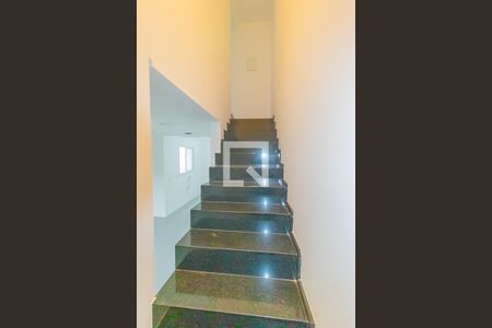 Escada de casa para alugar com 2 quartos, 84m² em São José, Canoas