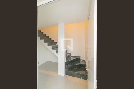 Hall de entrada de casa para alugar com 2 quartos, 84m² em São José, Canoas