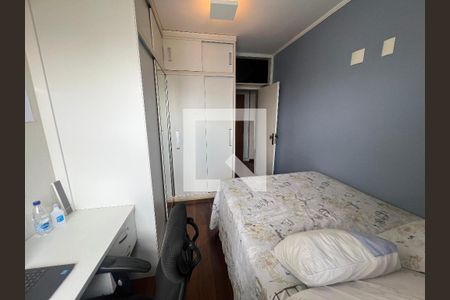 Quarto de apartamento à venda com 3 quartos, 160m² em Cambuí, Campinas