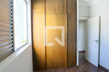 quarto 2 de apartamento para alugar com 3 quartos, 105m² em Buritis, Belo Horizonte