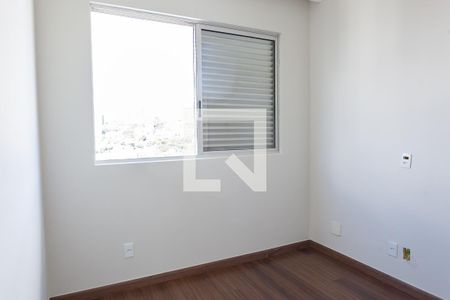 quarto 2 de apartamento para alugar com 3 quartos, 105m² em Buritis, Belo Horizonte