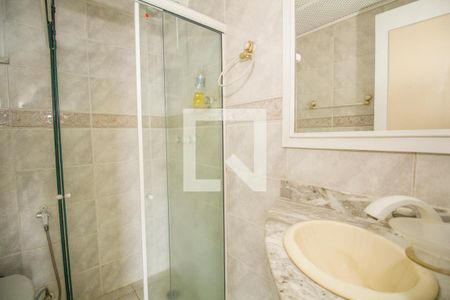 Banheiro da Suíte 1 de apartamento para alugar com 3 quartos, 220m² em Vila Valqueire, Rio de Janeiro