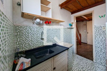 Cozinha  de kitnet/studio para alugar com 0 quarto, 20m² em Cidade Ocian, Praia Grande