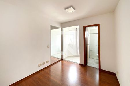 Suite 1 de apartamento para alugar com 3 quartos, 75m² em São Pedro, Belo Horizonte