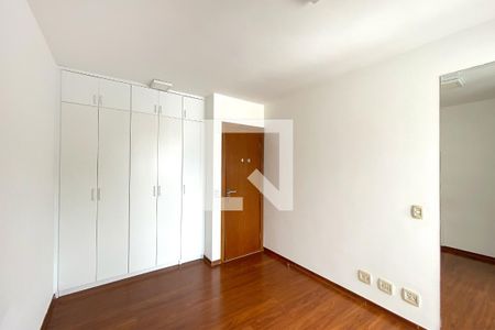 Suite 1 de apartamento para alugar com 3 quartos, 75m² em São Pedro, Belo Horizonte