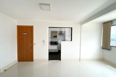 Sala de apartamento para alugar com 3 quartos, 75m² em São Pedro, Belo Horizonte