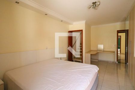 Suíte 1 de casa para alugar com 3 quartos, 200m² em Santa Paula, São Caetano do Sul