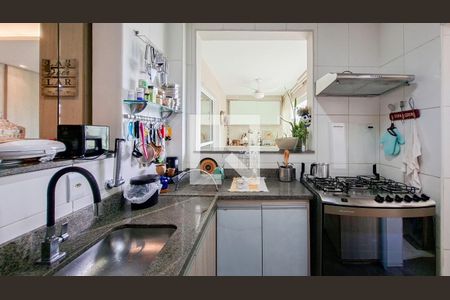 Cozinha e Área de Serviço de apartamento para alugar com 3 quartos, 90m² em Sion, Belo Horizonte