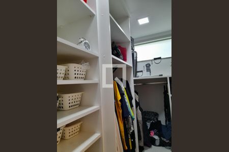 Closet de casa à venda com 3 quartos, 283m² em Jardim, Santo André