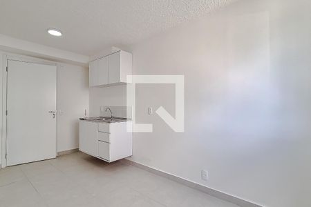 Sala de apartamento para alugar com 1 quarto, 26m² em Parque Industrial Tomas Edson, São Paulo