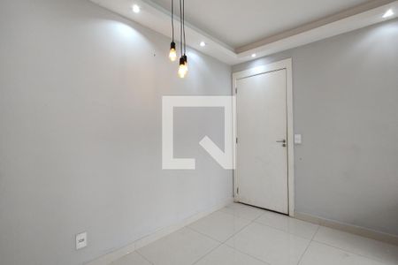 Sala de apartamento para alugar com 2 quartos, 45m² em Taquara, Rio de Janeiro