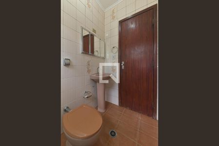 Banheiro Social de casa para alugar com 2 quartos, 60m² em Parque Santo Antônio, São Paulo