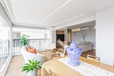 Sala de apartamento à venda com 3 quartos, 176m² em Indianópolis, São Paulo