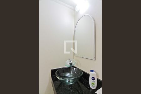 Lavabo de casa para alugar com 2 quartos, 150m² em Conjunto Residencial Vista Verde, São Paulo