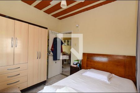 Quarto 1 Casa 1 de casa à venda com 4 quartos, 210m² em Ipiranga, Belo Horizonte