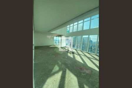 Apartamento à venda com 4 quartos, 750m² em Alphaville Industrial, Barueri